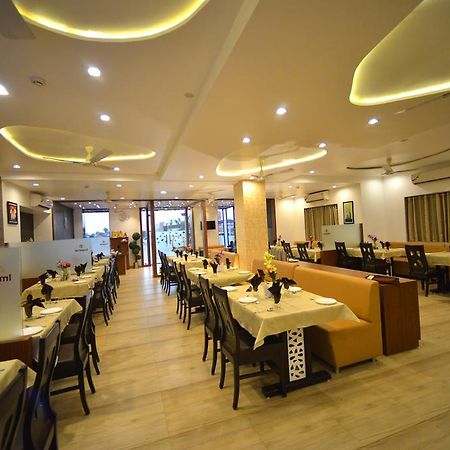 The Grand Imperial Hotel Morbi Ngoại thất bức ảnh