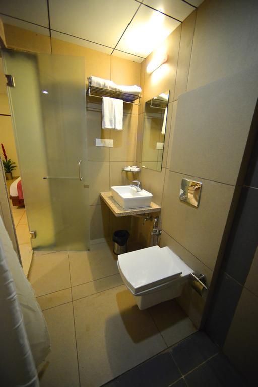 The Grand Imperial Hotel Morbi Ngoại thất bức ảnh