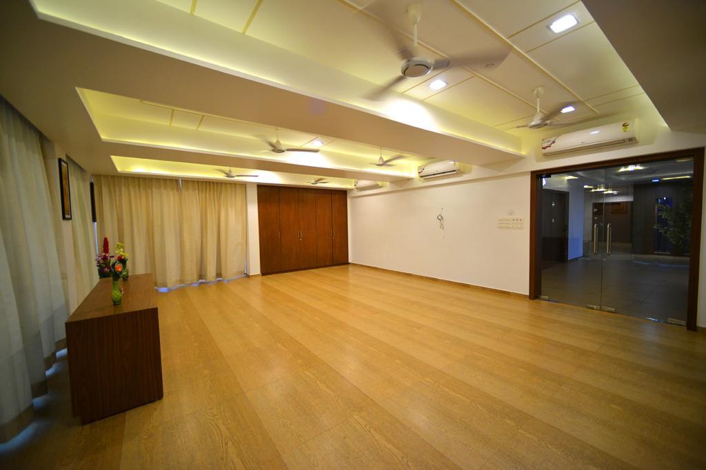 The Grand Imperial Hotel Morbi Ngoại thất bức ảnh